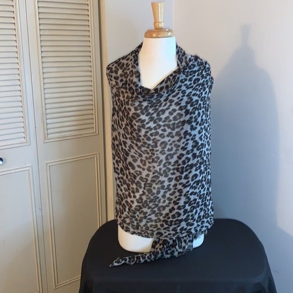 Black & Grey Leopard Print Scarf Shawl Wrap Unbranded Bohemian Boho Accessory - Picture 1 of 6